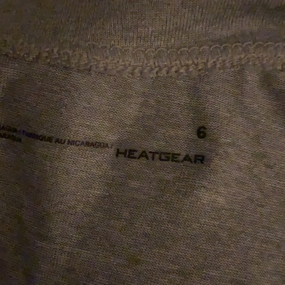 🔹 NWT Under Armour tech Tee big logo boys 6 - Picture 3 of 3